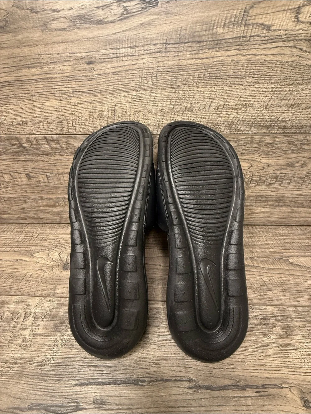 Nike Sandals Slides Black with Gold Trim Size 6